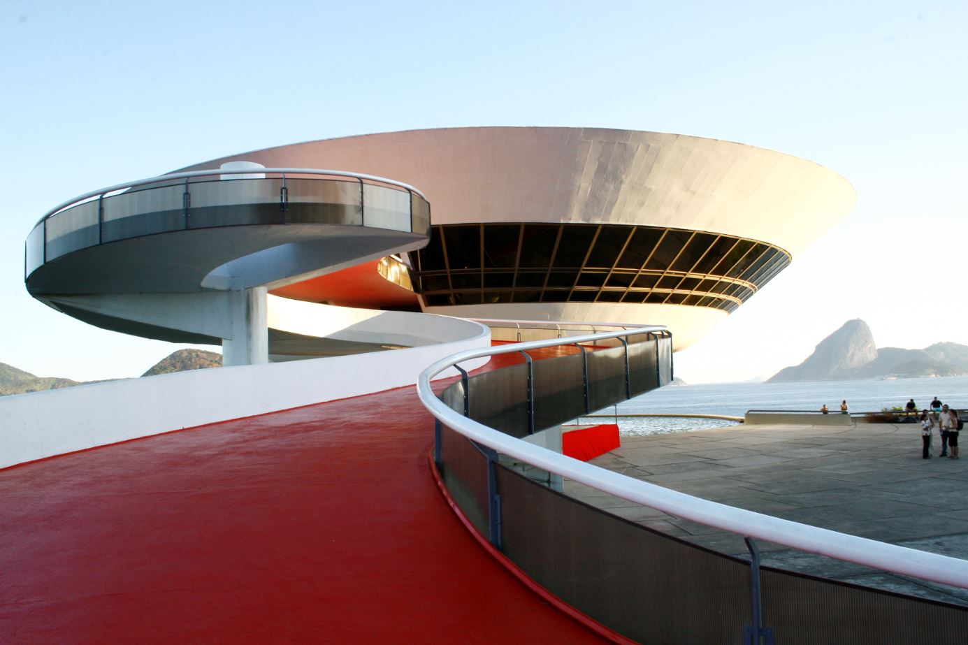 Rampa de acesso ao MAC